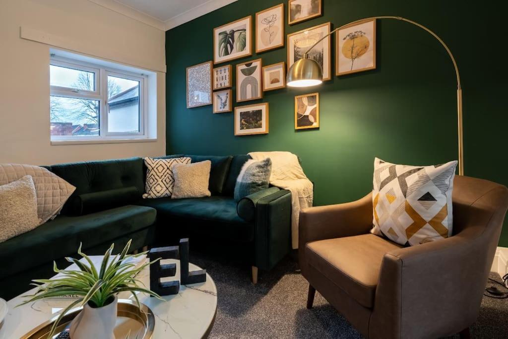 Evergreen Lodge-wyndale-4br Wparking Bham Nec Birmingam