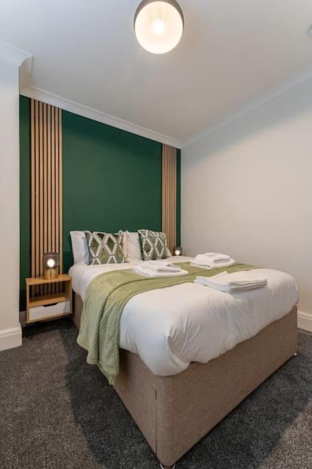 Evergreen Lodge-wyndale-4br Wparking Bham Nec Birmingam